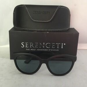 Serengeti Endee Sunglasses Polarized Black  with Case.